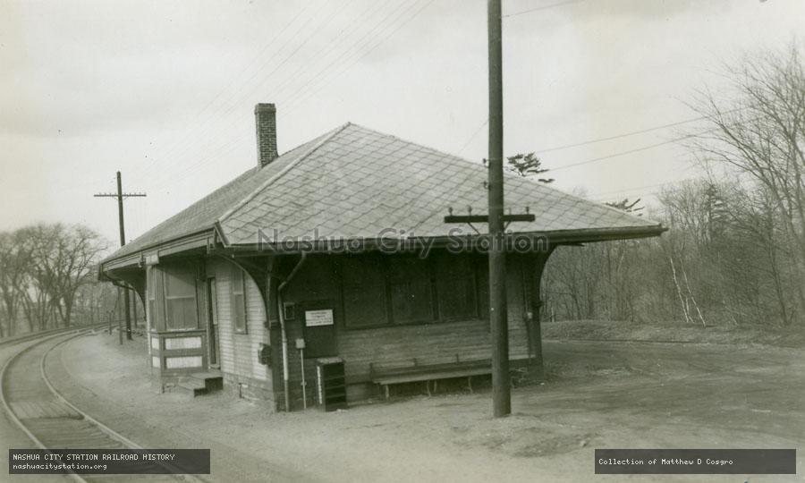 Postcard: North Woburn, Massachusetts Station